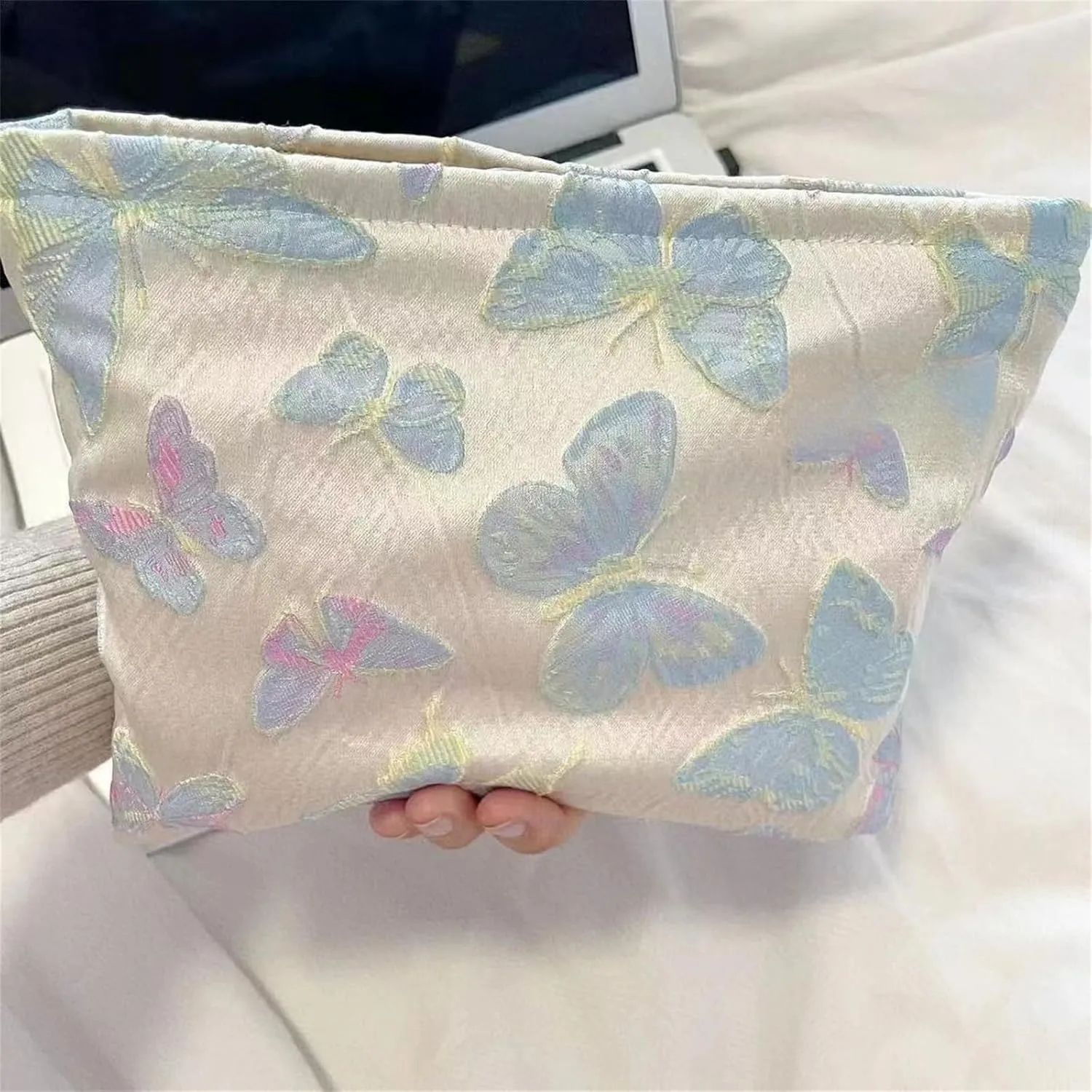 Aesthetic Simple Floral Makeup Pouch for Purse, Cute Clutch Fabric Flowers Small Cosmetic Pouch Bag for Women (Light Blue Butterfly)
