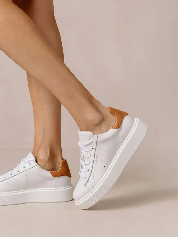 Alohas Tb.65 Trainers Bright White & Tan