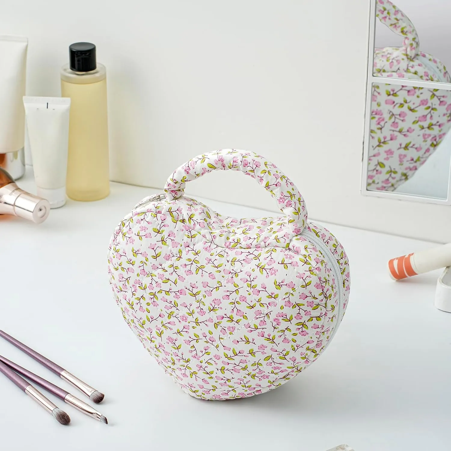 JOVAKIT Heart Shaped Quilted Makeup Bag Travel Cosmetic Bag for Women, Floral Coquette Cotton Makeup Case Toiletry Zipper Make Up Pouch with Handle, Travel Storage Organizer Pouch (Small Pink Flower)