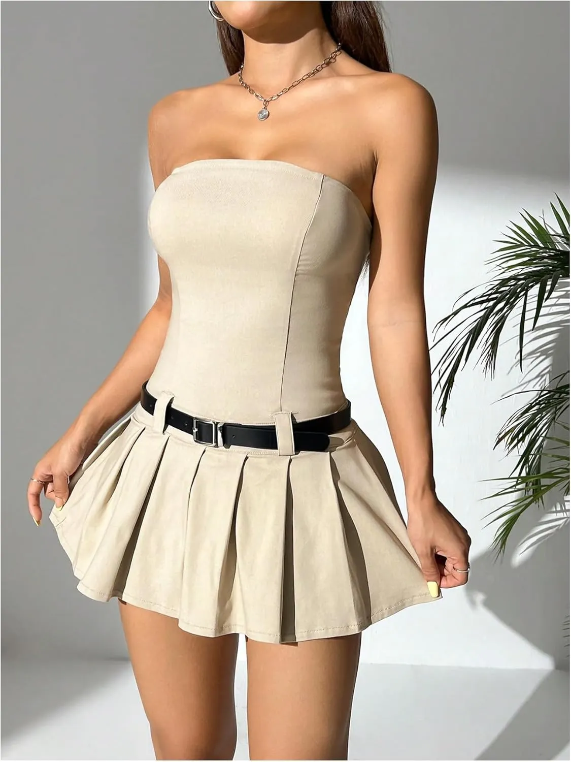 WDIRARA Women's Petite Strapless Belted Tube Dress Sleeveless Pleated A Line Mini Dresses