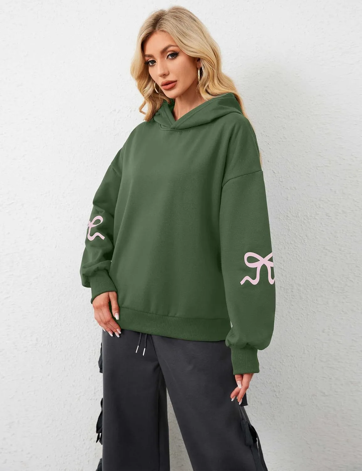 Women Pink Bow Hoodies Loose Fit Long Sleeve Graphic Preppy Hoodies Casual Y2k Cute Hoodies for Teen Girls Outfits
