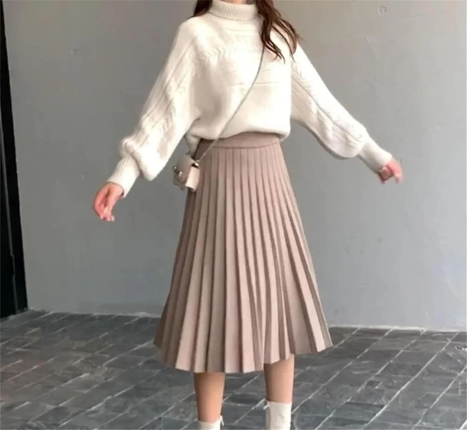 Women's Solid Color Knitted Pleated Skirt A-Line Elastic High Waist Street Casual Skirt